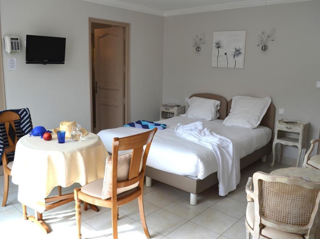 Locations De Vacances Le Clos Rhea Saint-Martin-de-Ré Rum bild